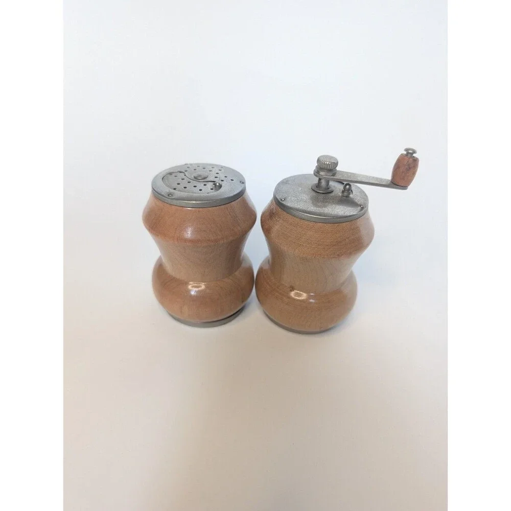 2ct Vintage Japan Salt and Pepper Shaker Grinder SET Light Wood and Chrome